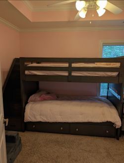 Kids Bunk Beds w/3rd trundle bed