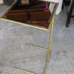 gold mirrored side table. MUST PICKUP 