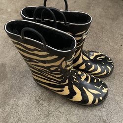 Fuzzy Lined Rain Boots Size 3