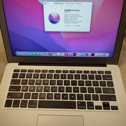 Apple MacBook Air 13". Intel Core i5, Memory 8 GB 