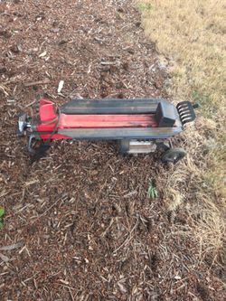 Wood splitter