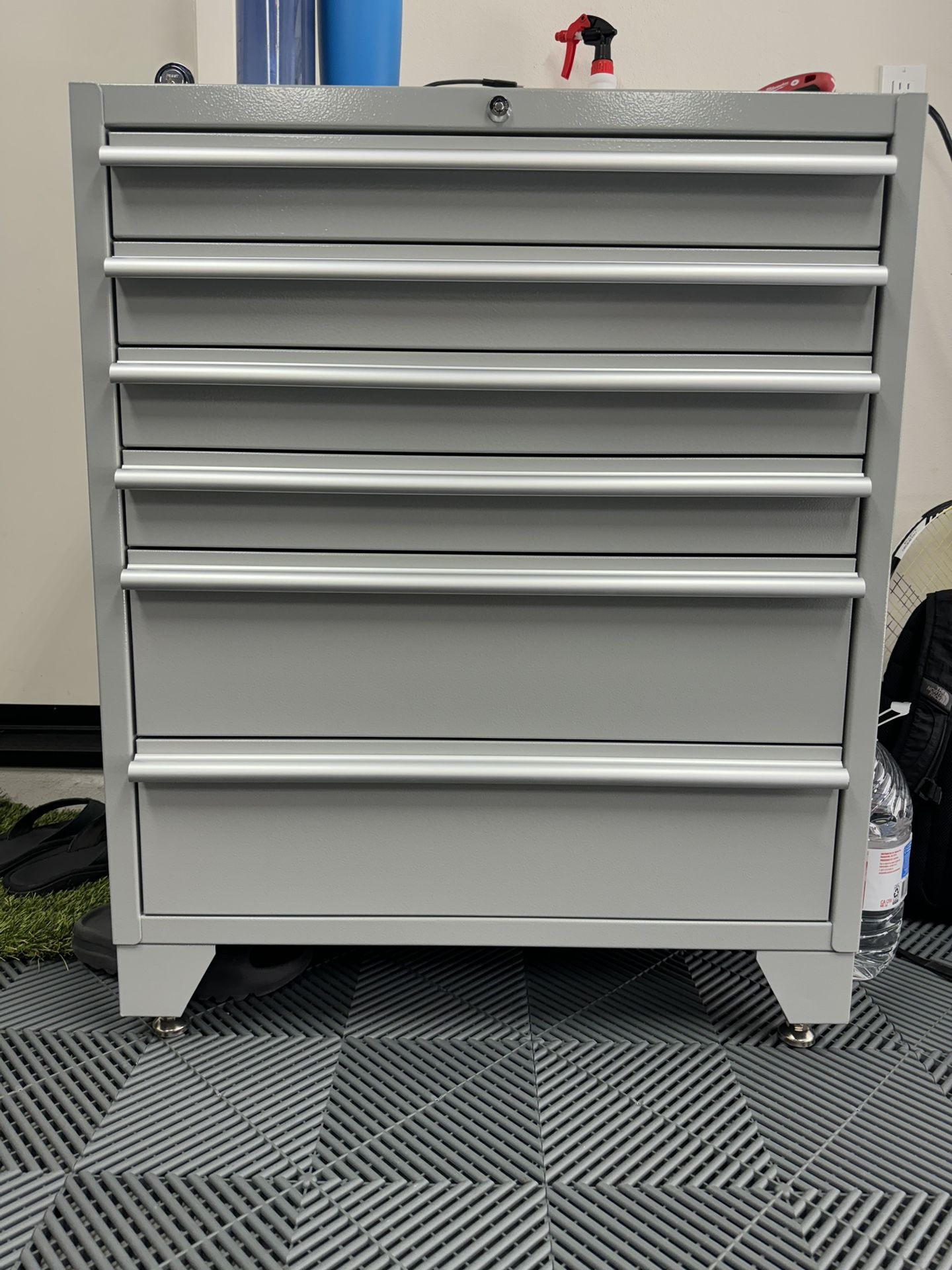 Saber base cabinets