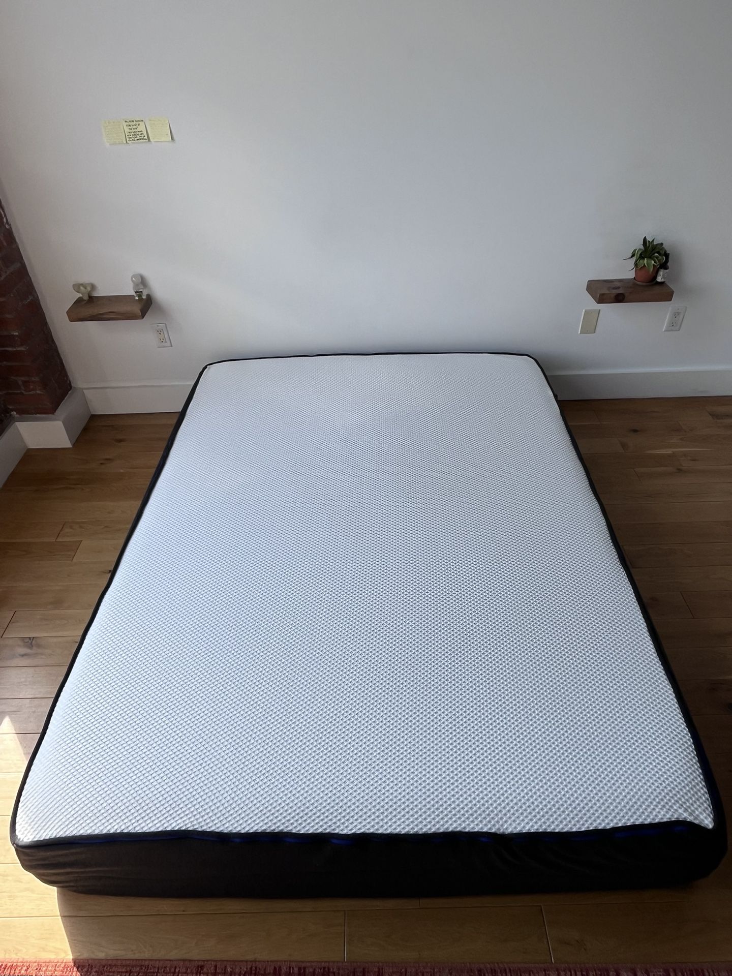 Queen Nectar Mattress - Very Clean. Pickup 6/30 Only