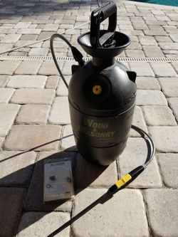 NEW with extra NEW tips Flo Master Sprayer used once