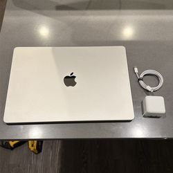 MacBook Air 15 M4 16gb/256gb like new