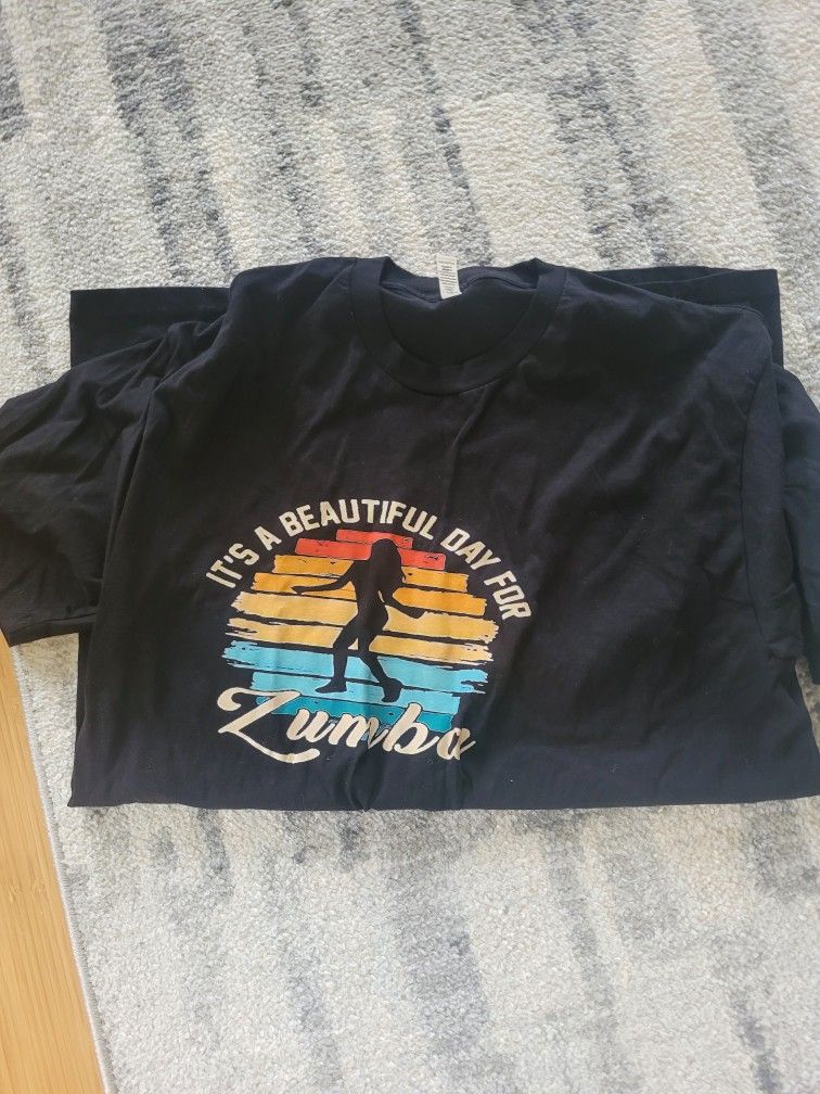 New Zumba T-shirt XL