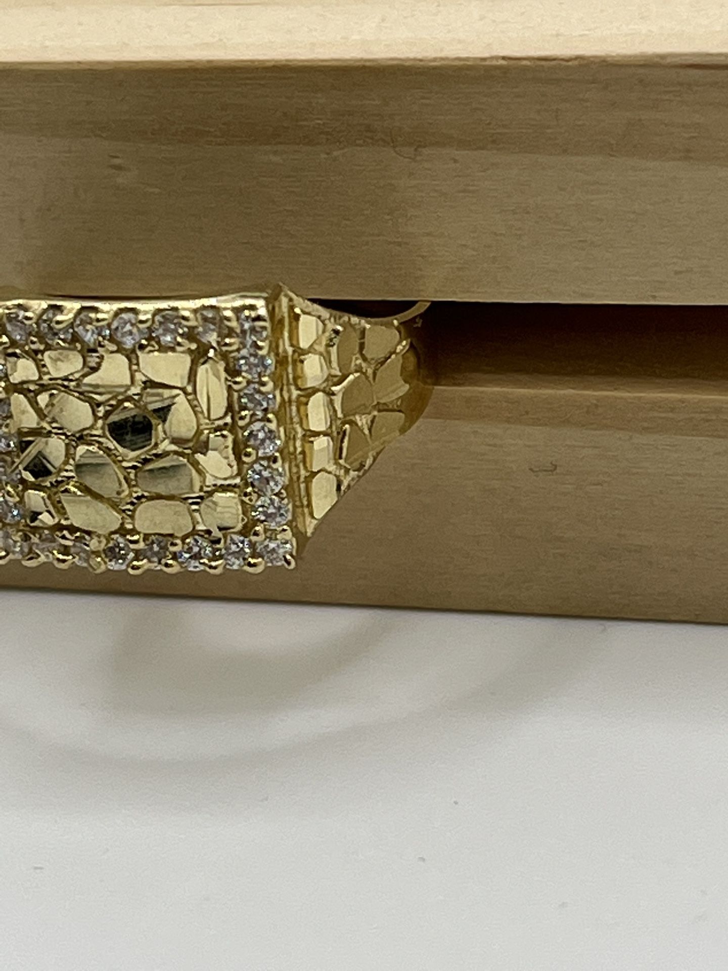 Brand 10k Gold Nugget Ring With CZ Stones