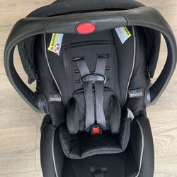 Graco Snugride Car seat 