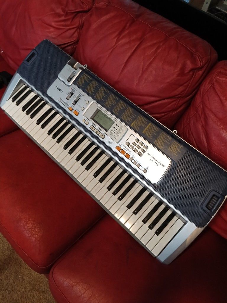 Casio LK-110 61 Lighted Keys Digital Piano Key-Lighting MIDI Controller CTK Keyboard