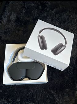 AirPod Maxes
