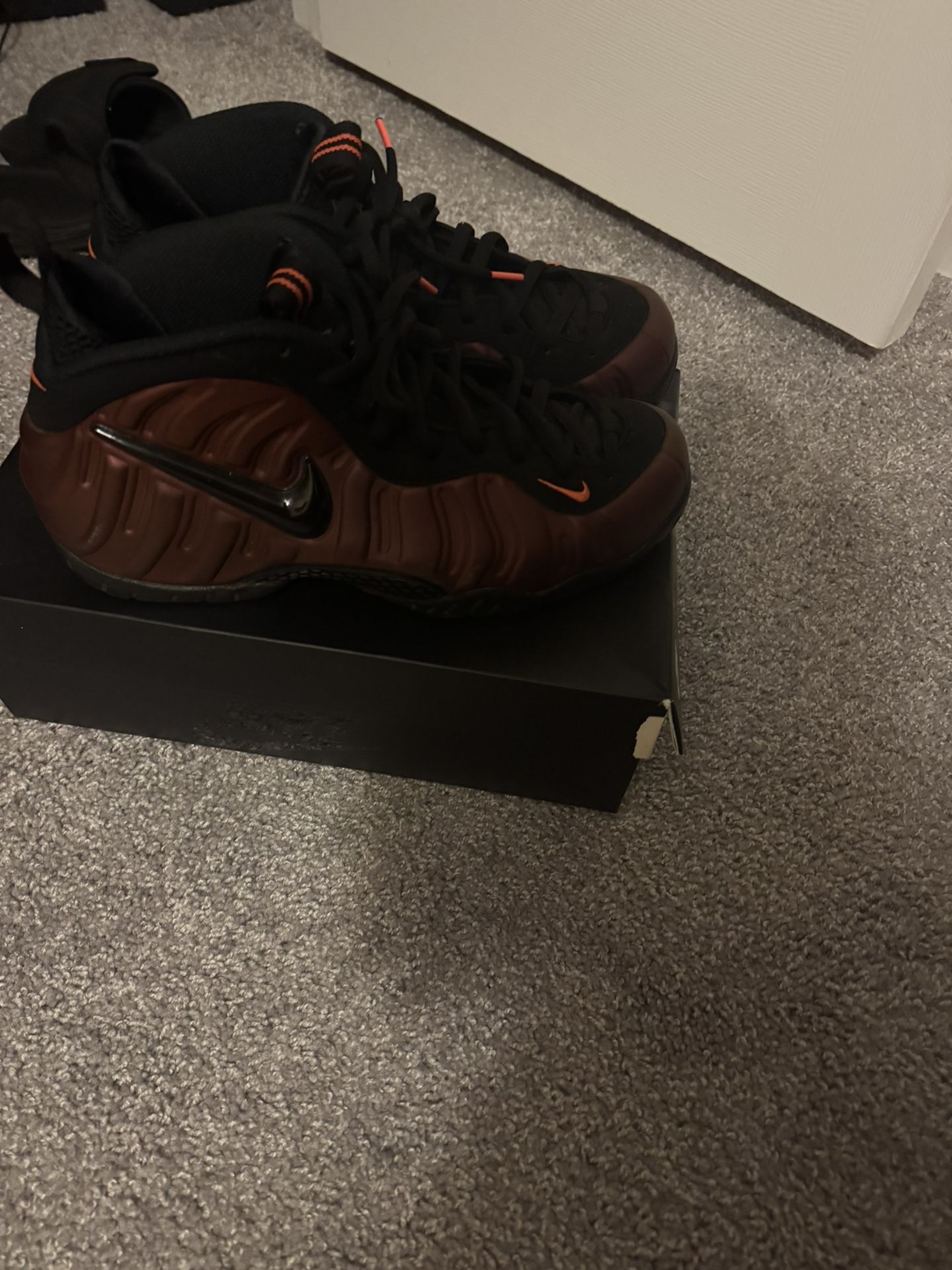 Nike Air Foamposite Pro “Hyper Crimson”