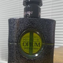 Yves Saint Laurent Black Opium Illicit Green