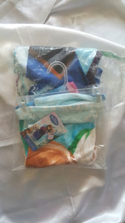 Frozen: Elsa + Anna Beach Bath Towel- New