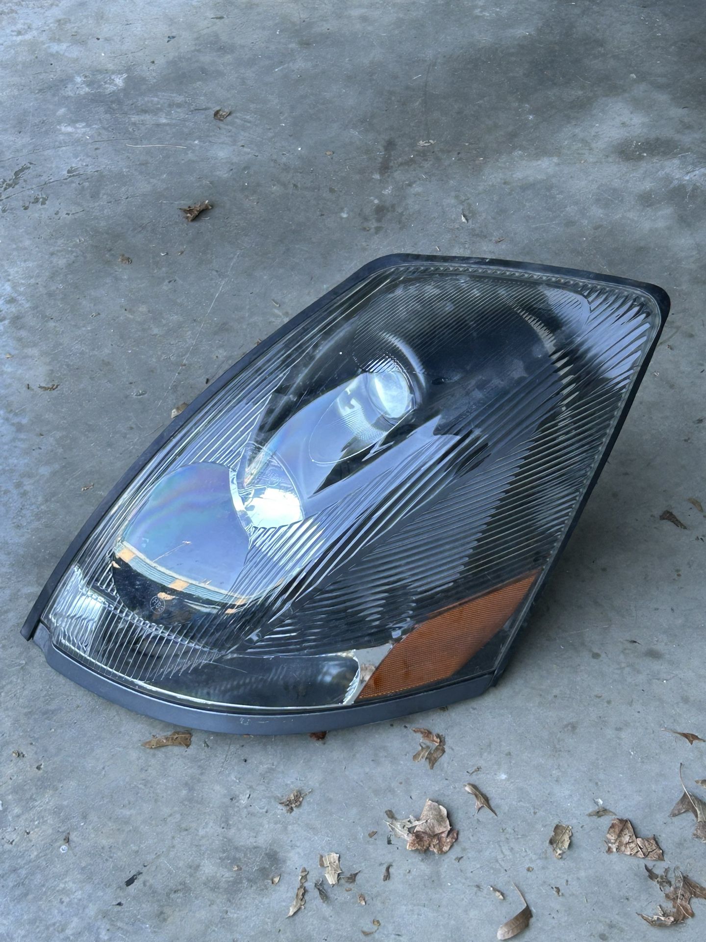 Volvo Vnl 670 Headlight Rs
