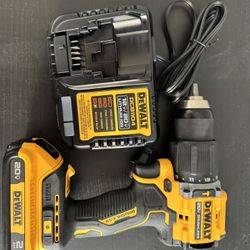 Devolt drill, , charger, bag