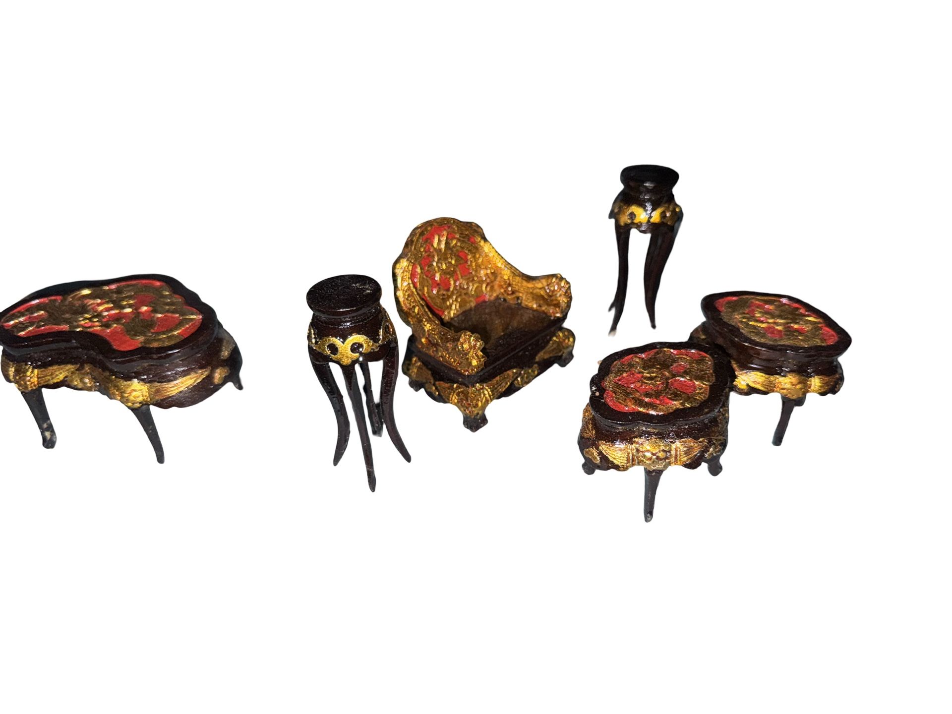 Miniature lacquered furniture set with floral designs