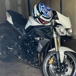 2014 triumph street triple