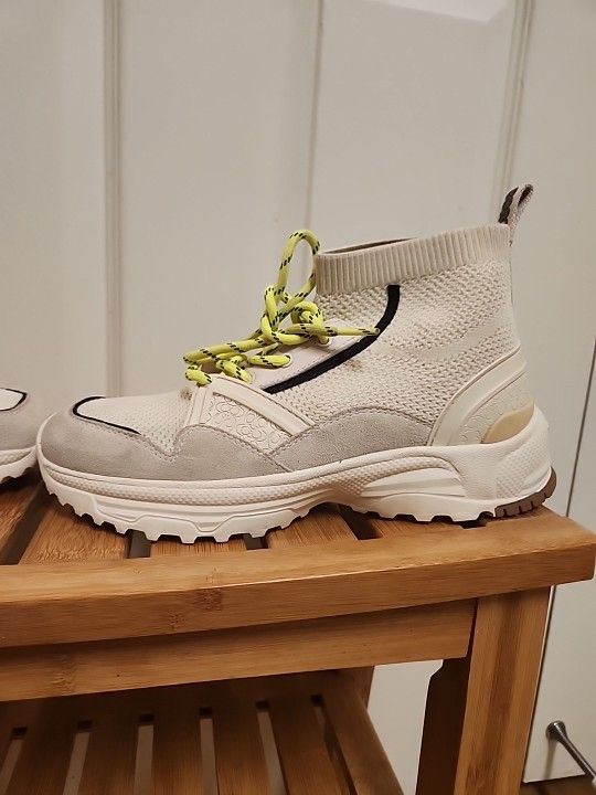 Coach C245 High Top Knit Runner | Color: Cream | Size: 8 Incredible Condition