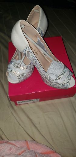 Dream Paris Size 71/2 Divine 01 White Glitter New