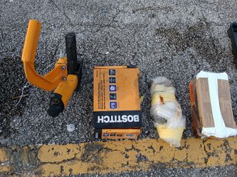 Bostitch Pneumatic Flooring Nailer with Staples