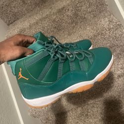 Jordan 11 (custom Miami Hurricane!)
