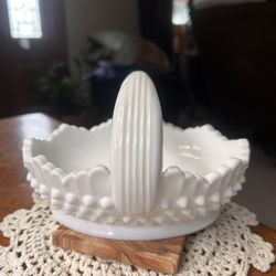 VINTAGE FENTON MILK GLASS HOBNAIL SQUAT SPLIT HANDLE BASKET