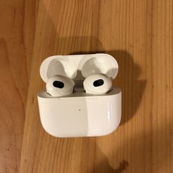 Apple AirPod With Case