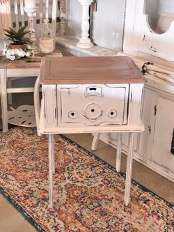 Vintage Radio Cabinet side / end table