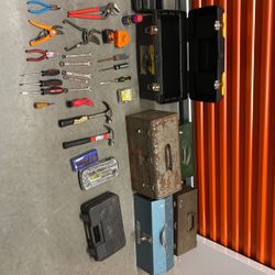 5   Tool boxes a ton of miscellaneous tools