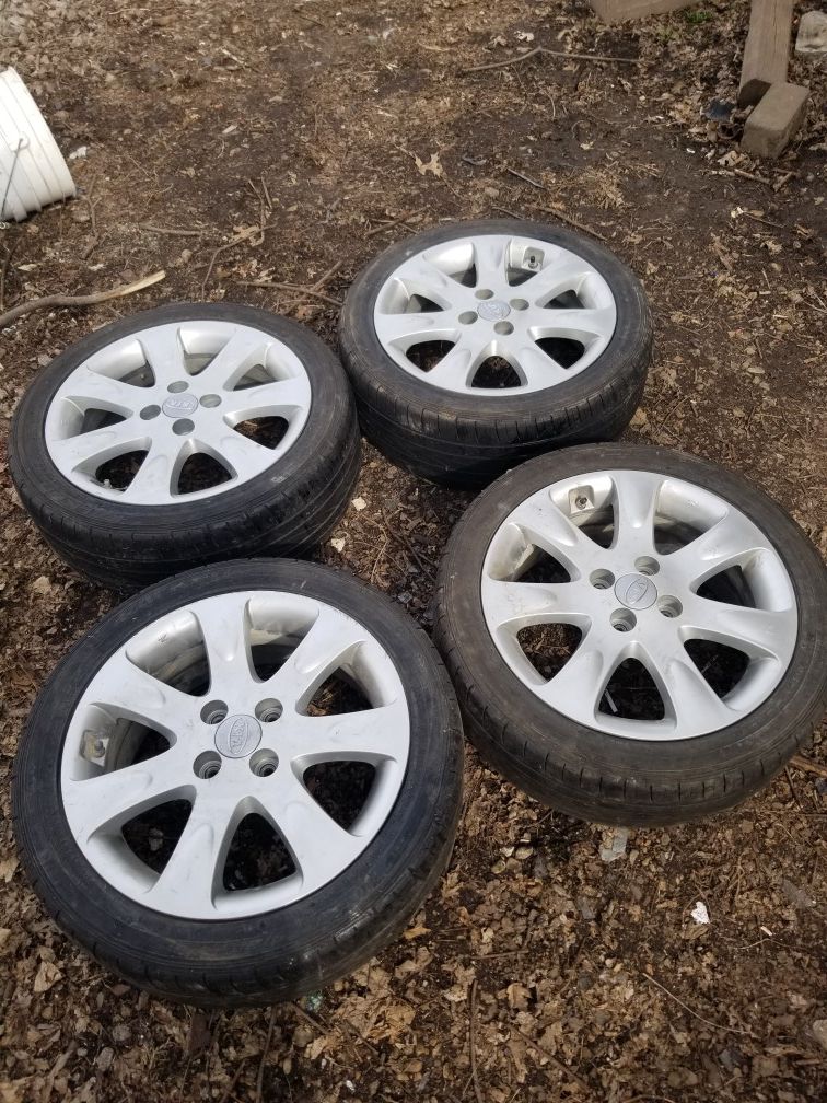 Kia wheels and tires