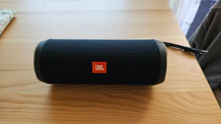 JBL Flip 4 Wireless speaker