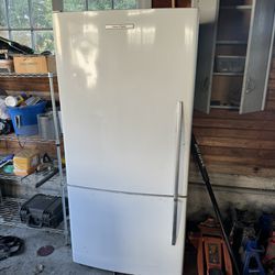 Fisher -Paykal Refrigerator FREE