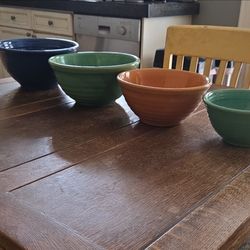 Set of 4 Vintage Bauer Mixing Bowls