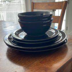 Black Plate & Bowl Set