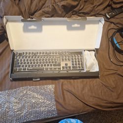 Wire Less Gaming Keyboard And Mouse 