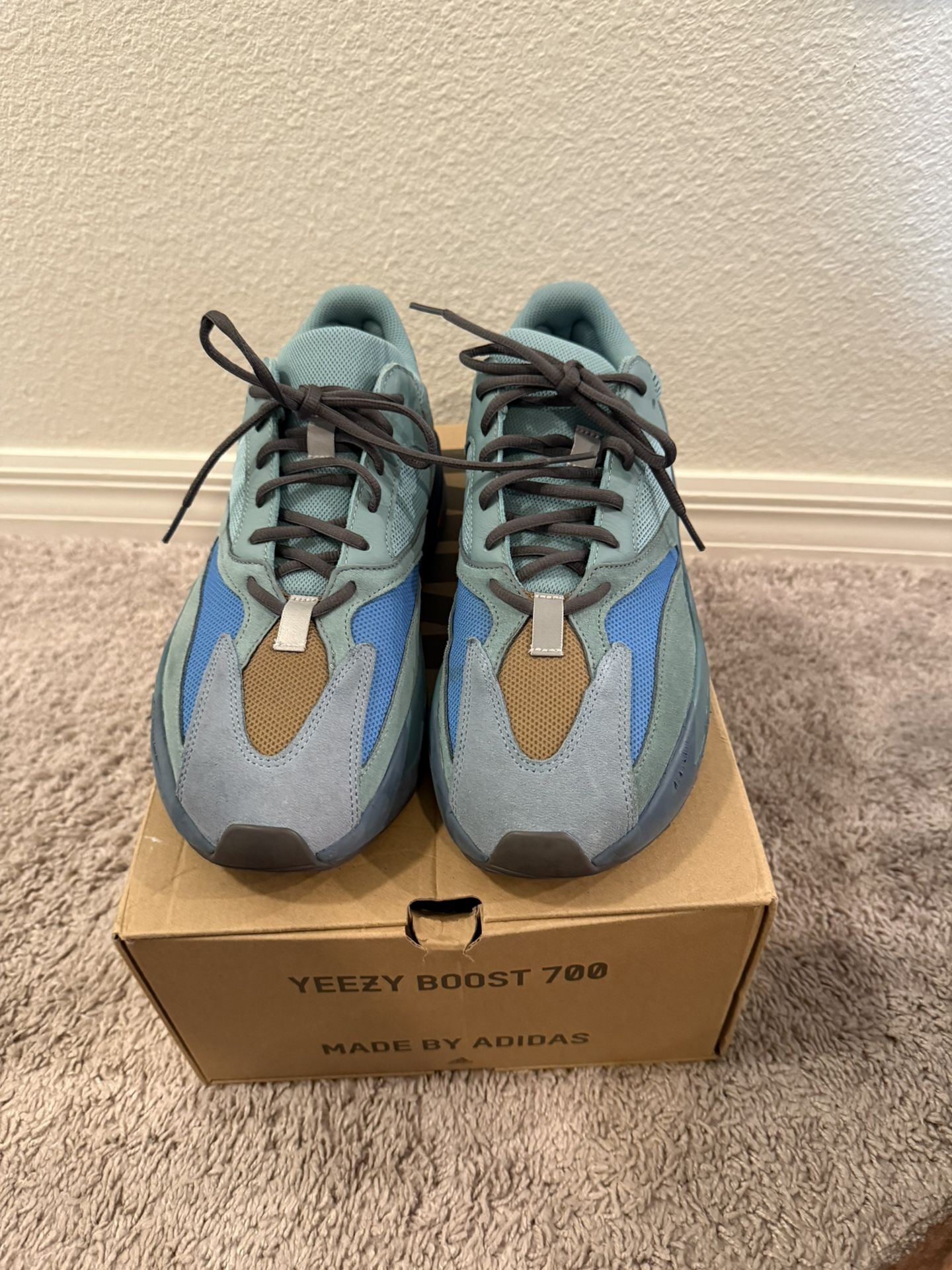 Yeezy 700 Faded Azure