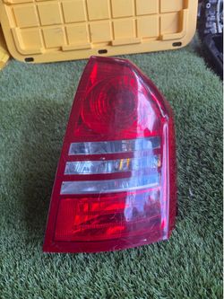 2006 Dodge Chrysler 300c Right/Passenger side Tail Light