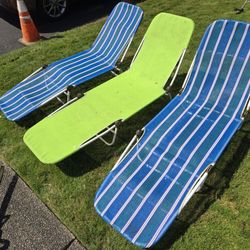 Set of 3 Beach Lounge Chairs - Clean and in Great Condition!