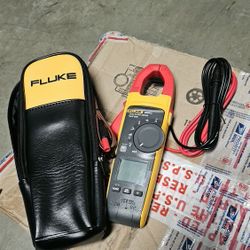 Fluke Electrical Meter 