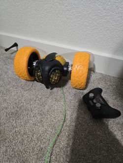 Electric bee on the control panel