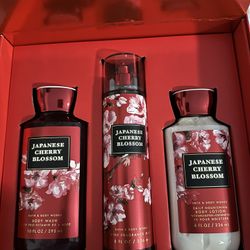 Bath & Body Works  Japanese Cherry Blossom Gift Set