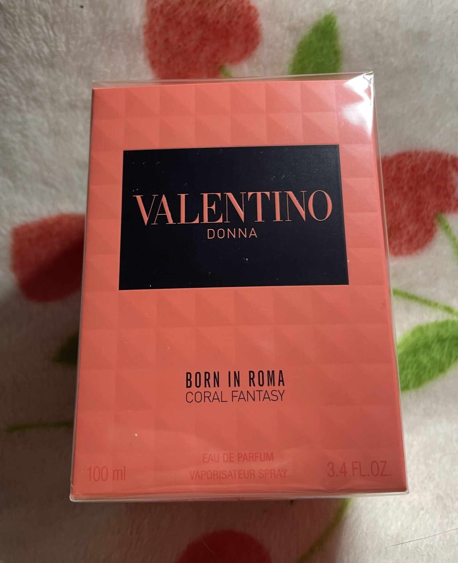 Valentino Donna, Born In Roma (Coral Fantasy) 3.5FL Oz/ 100 mil