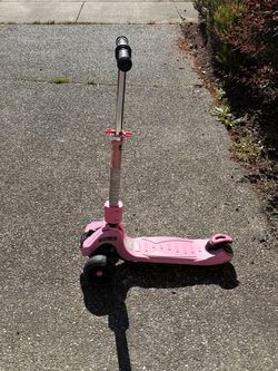 Pink Kids 3-Wheel Kick Scooter