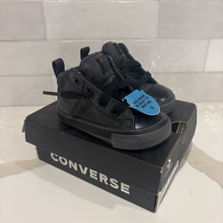 Converse Chuck Taylor All Star Axel Mid sneakers for kids, Infant size 4