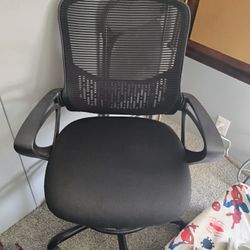 Nice Like New Desk Chair 
