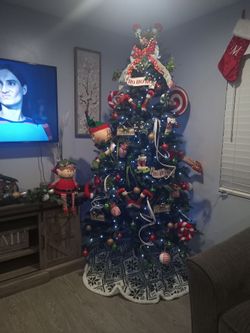 7 ft tall Christmas tree Bluetooth
