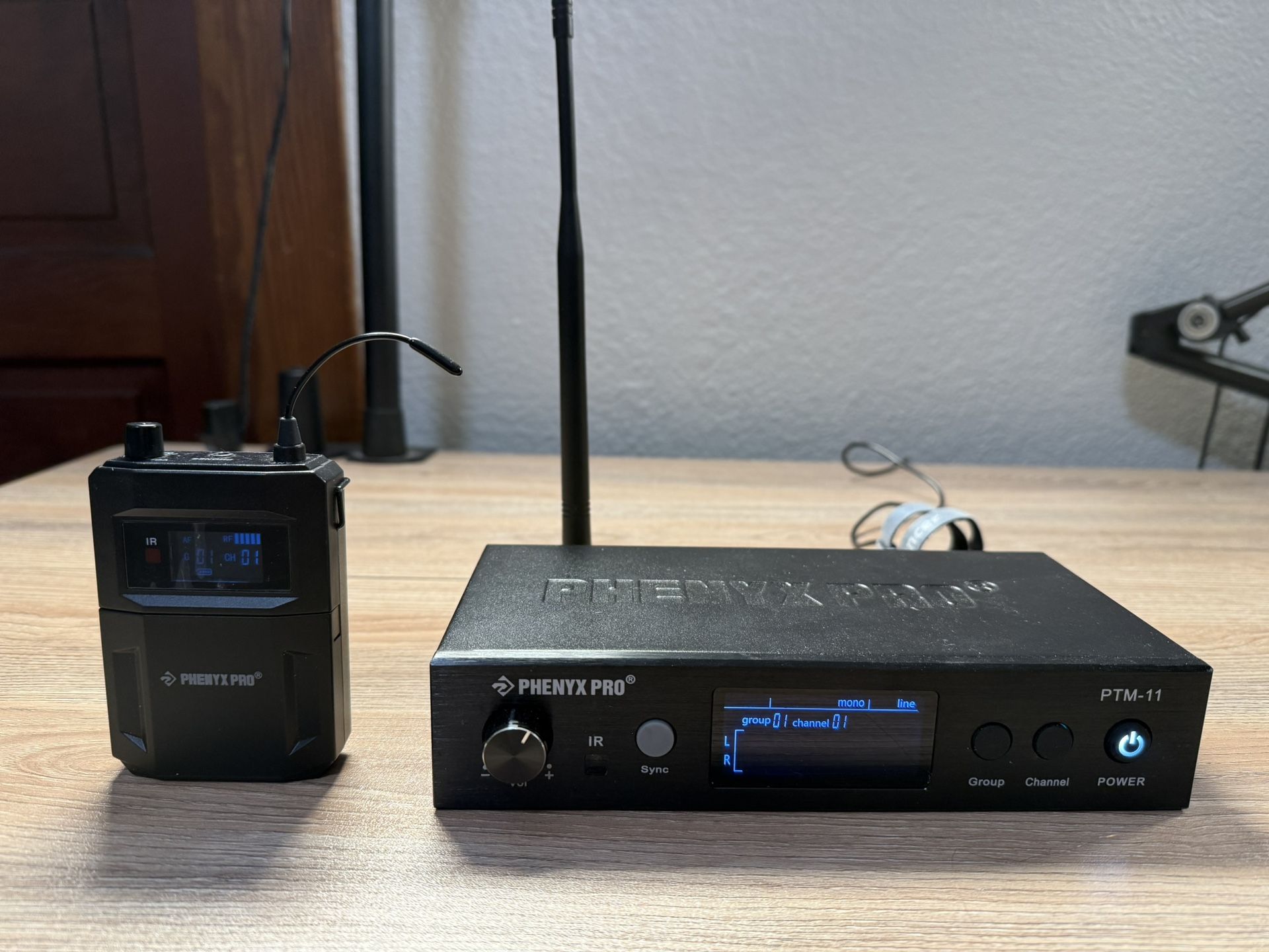 Phenyx Pro PTM-11 In-Ear Monitor - Used, Great Condition