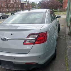 2016 Ford Taurus