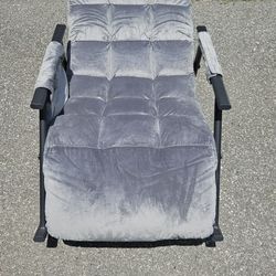 Nursery  Rocking Chair 