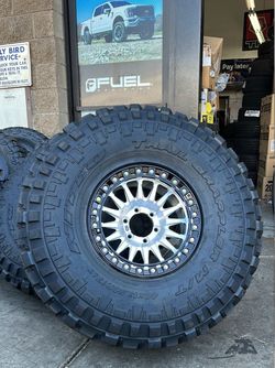 Brand new kmc 445 in machined with black ring 17” 6 Lug !!